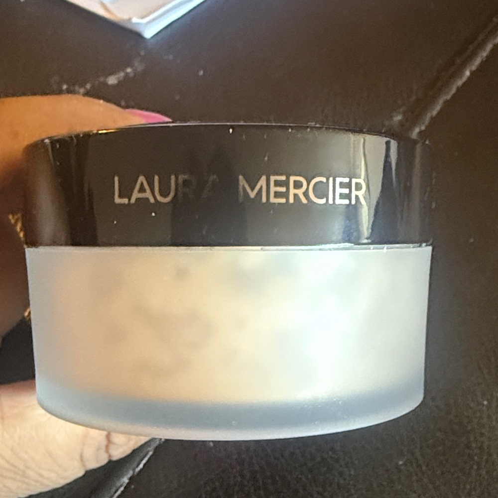Laura Mercier Loose Setting Powder - Translucent Honey-NEW but NO BOX